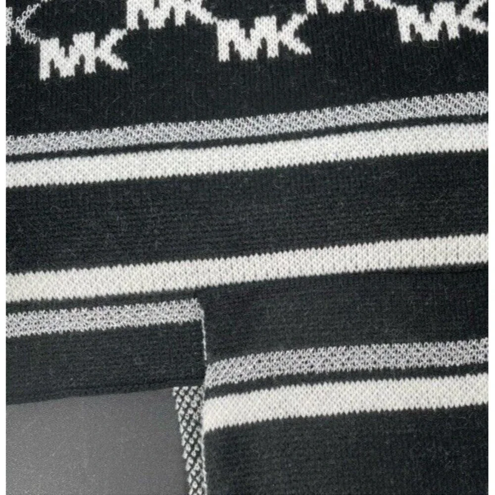 NEW Michael Kors Gloves & Scarf Circle All Over MK Logo Monogram Knit Tinsel